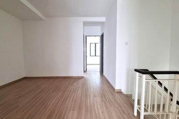 Double Storey Terrace Diamond City, Semenyih