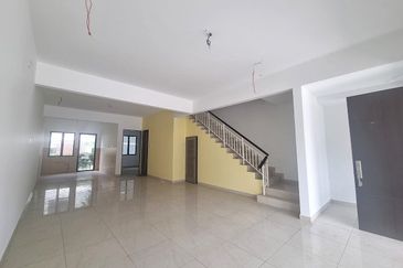 Double Storey Terrace Diamond City, Semenyih