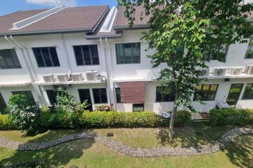 Double Storey Terrace Diamond City, Semenyih