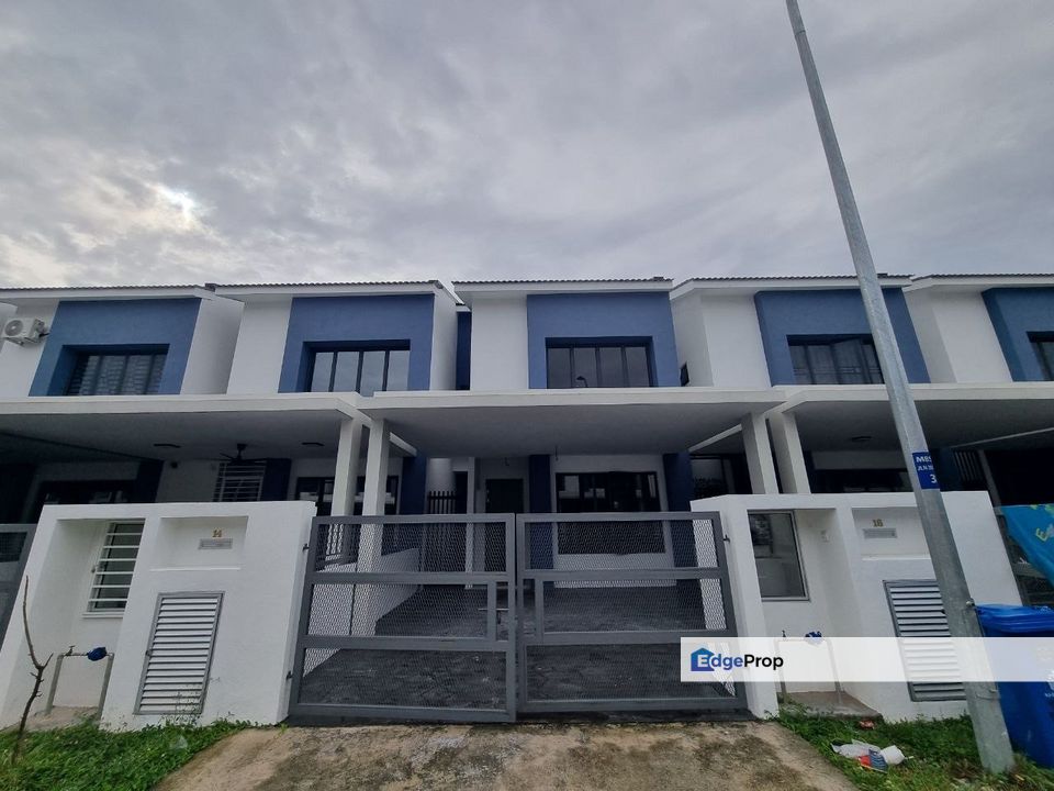 Double Storey Intermediate Taman Wira Permai 1, Jalan Kebun, Seksyen 30 Shah Alam, Selangor, Shah Alam