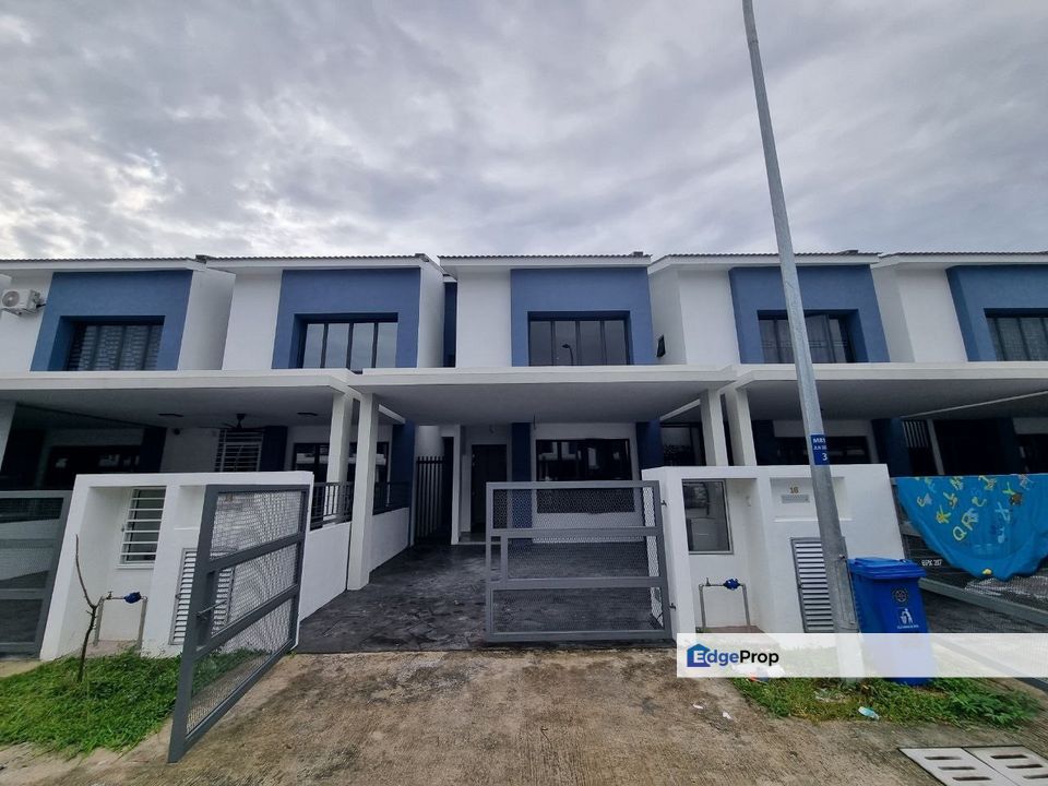 Double Storey Intermediate Taman Wira Permai 1, Jalan Kebun, Seksyen 30 Shah Alam, Selangor, Shah Alam