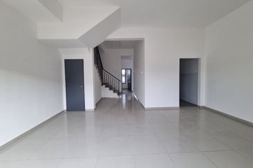 Double Storey Intermediate Taman Wira Permai 1, Jalan Kebun, Seksyen 30 Shah Alam