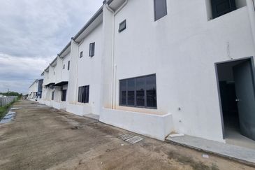 Double Storey Intermediate Taman Wira Permai 1, Jalan Kebun, Seksyen 30 Shah Alam