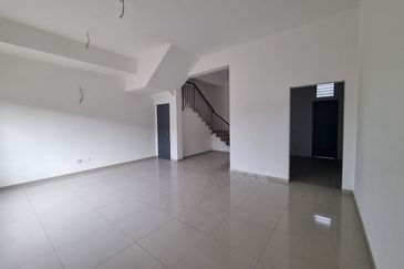 Double Storey Intermediate Taman Wira Permai 1, Jalan Kebun, Seksyen 30 Shah Alam