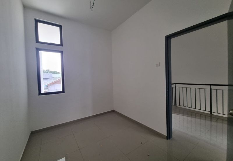 Double Storey Intermediate Taman Wira Permai 1, Jalan Kebun, Seksyen 30 Shah Alam