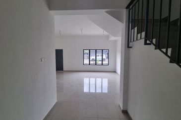 Double Storey Intermediate Taman Wira Permai 1, Jalan Kebun, Seksyen 30 Shah Alam