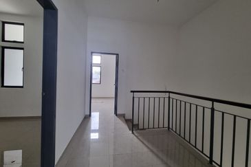 Double Storey Intermediate Taman Wira Permai 1, Jalan Kebun, Seksyen 30 Shah Alam