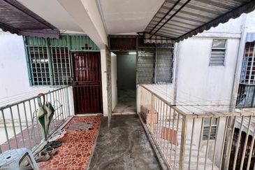 Pangsapuri Blok 10 Taman Bukit Cheras, Kuala Lumpur