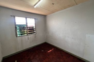 Pangsapuri Blok 10 Taman Bukit Cheras, Kuala Lumpur