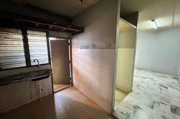 Pangsapuri Blok 10 Taman Bukit Cheras, Kuala Lumpur