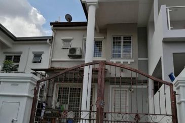 Double Storey Intermediate Jalan Bukit Emas Balakong, Kajang