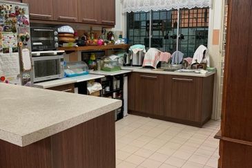 Double Storey Intermediate Jalan Bukit Emas Balakong, Kajang