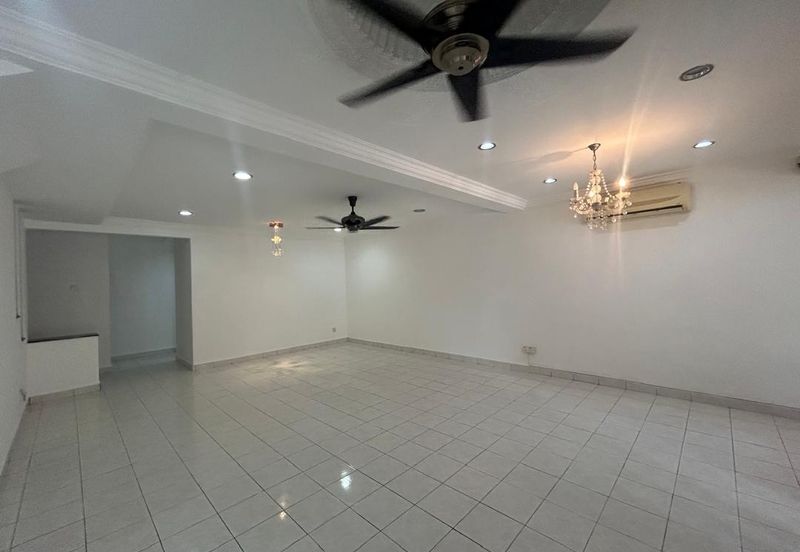  2 Storey Intermediate Aman 1 Jalan Nova @ Subang Bestari
