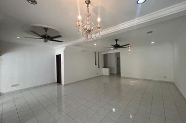  2 Storey Intermediate Aman 1 Jalan Nova @ Subang Bestari