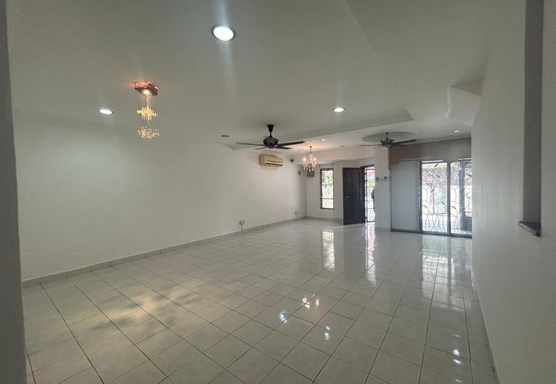 2 Storey Intermediate Aman 1 Jalan Nova @ Subang Bestari