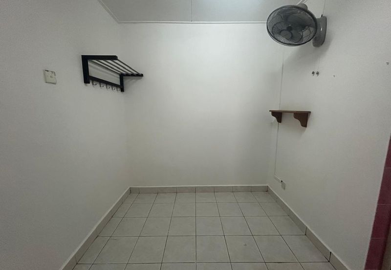  2 Storey Intermediate Aman 1 Jalan Nova @ Subang Bestari