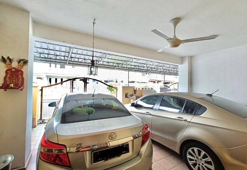 Double Storey Terrace Taman Puncak Jalil 