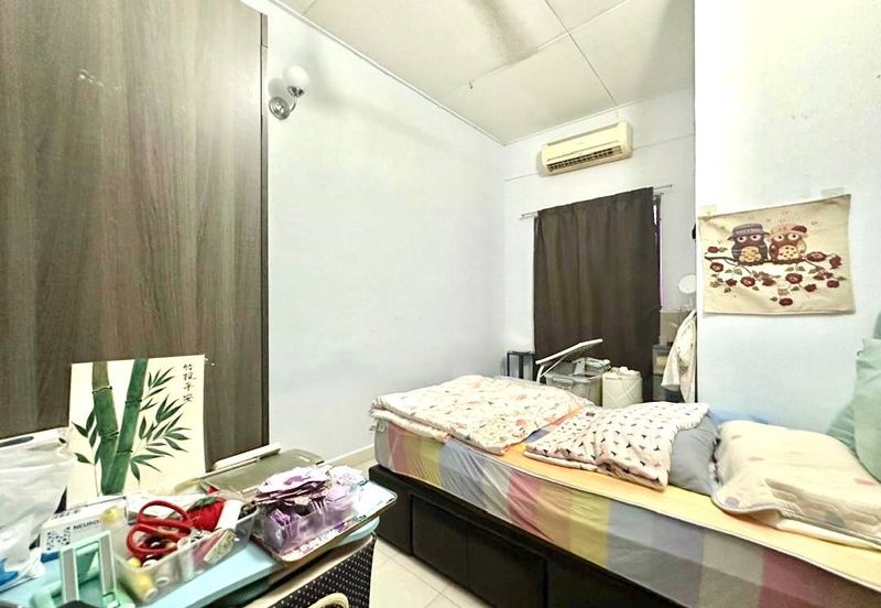 Double Storey Terrace Taman Puncak Jalil 