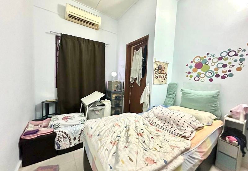 Double Storey Terrace Taman Puncak Jalil 