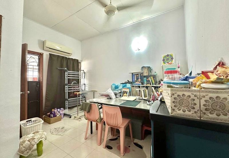 Double Storey Terrace Taman Puncak Jalil 