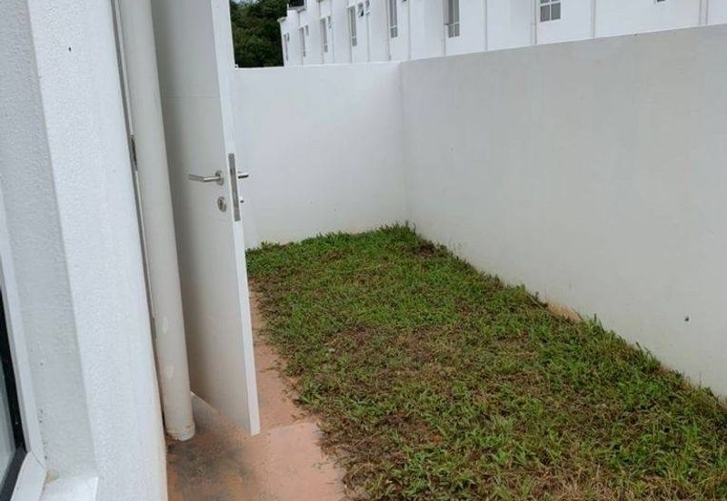 Double Storey Terrace Ara Sendayan