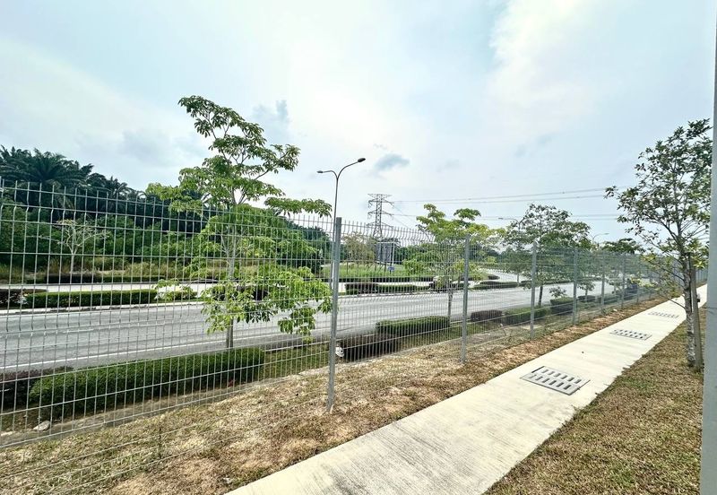 Double Storey Terrace House @ Queenbury  Mahkota Hills Lenggeng Negeri Sembilan.