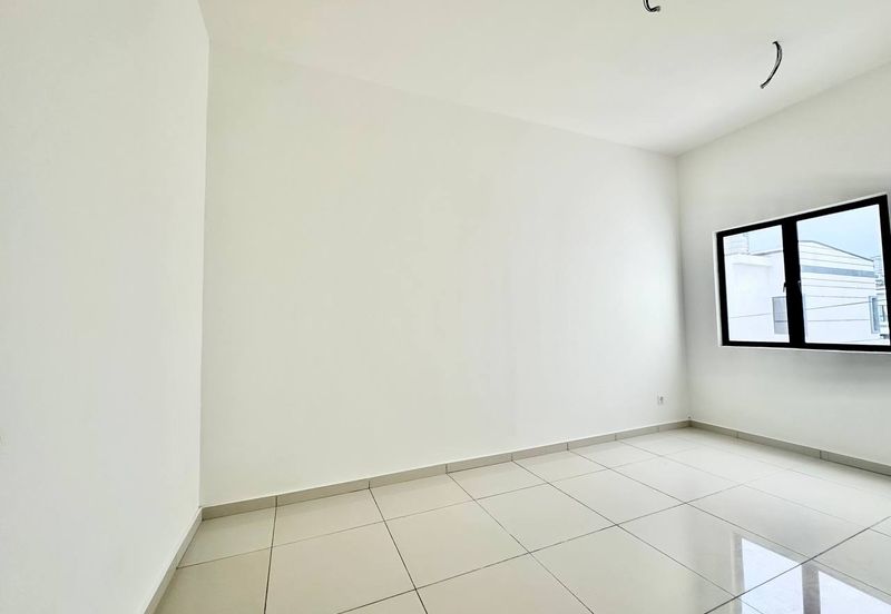 Double Storey Terrace House @ Queenbury  Mahkota Hills Lenggeng Negeri Sembilan.