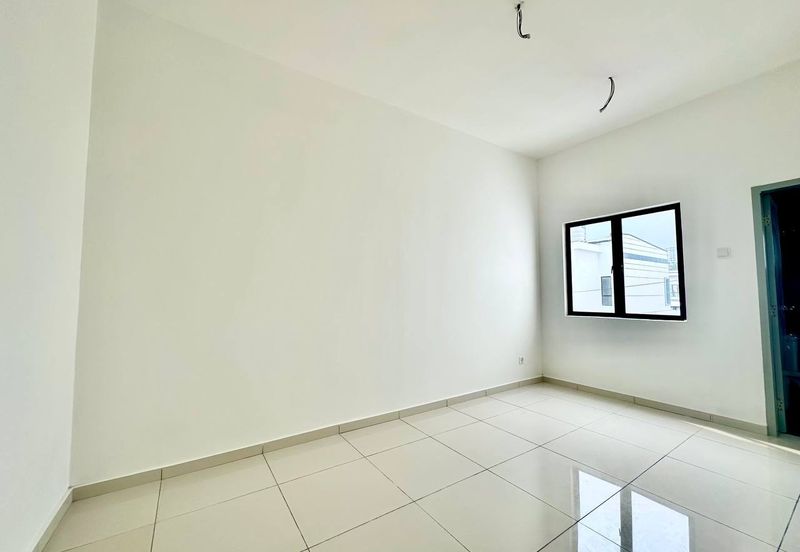 Double Storey Terrace House @ Queenbury  Mahkota Hills Lenggeng Negeri Sembilan.