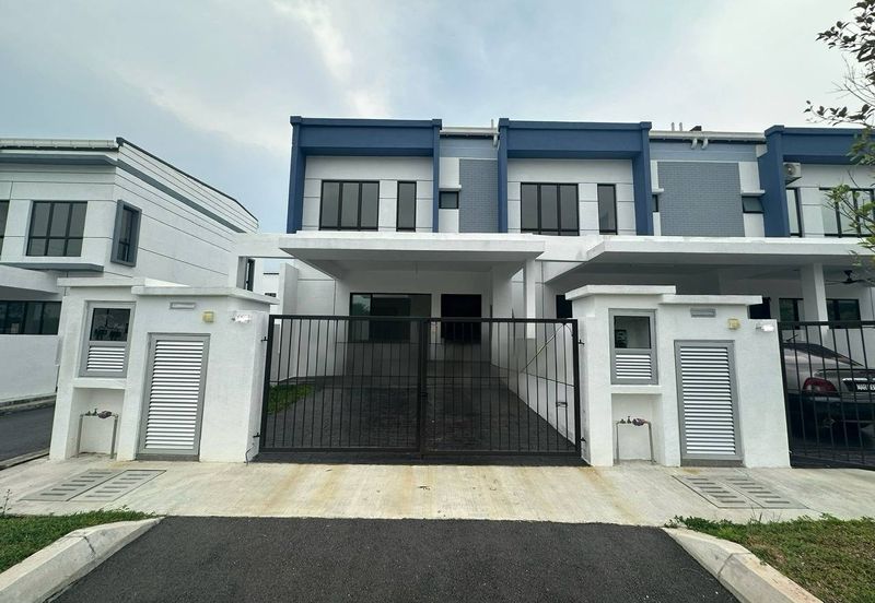 Double Storey Terrace House @ Queenbury  Mahkota Hills Lenggeng Negeri Sembilan.