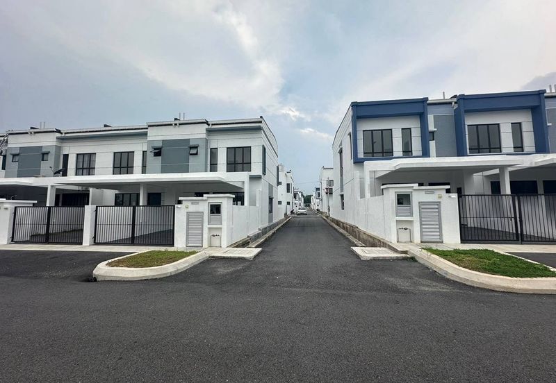 Double Storey Terrace House @ Queenbury  Mahkota Hills Lenggeng Negeri Sembilan.