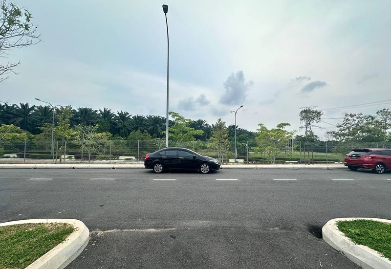 Double Storey Terrace House @ Queenbury  Mahkota Hills Lenggeng Negeri Sembilan.