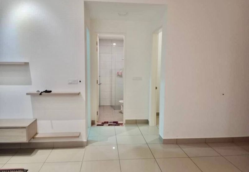 For sale  Fully Furnished Conezion Residence IOI Putrajaya for Sale