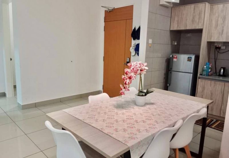 For sale  Fully Furnished Conezion Residence IOI Putrajaya for Sale