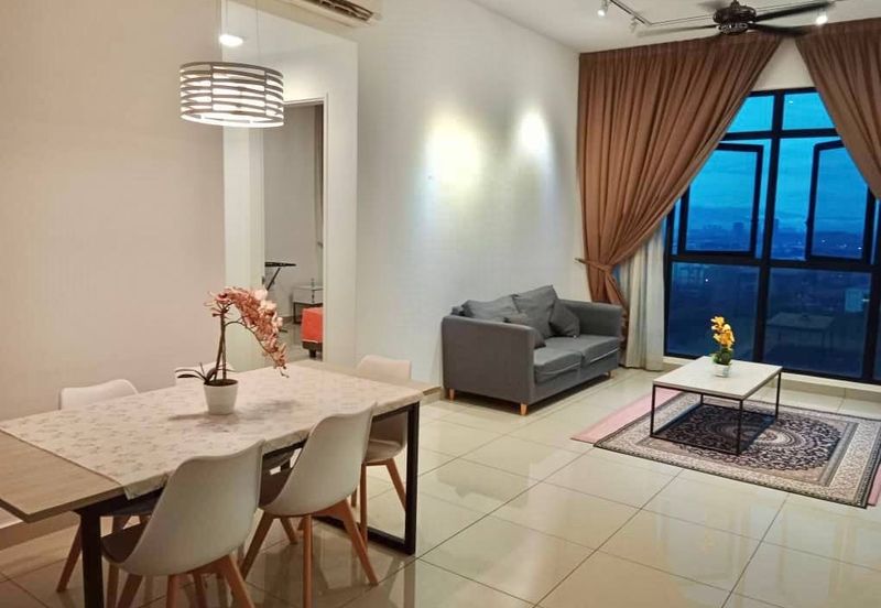 For sale  Fully Furnished Conezion Residence IOI Putrajaya for Sale