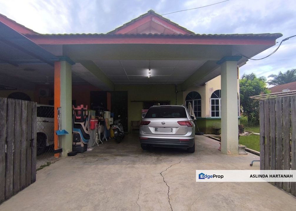 For Sale Single Storey Semi-D, Taman Cempaka Indah, Bandar Bera, Pahang, Pahang, Bera