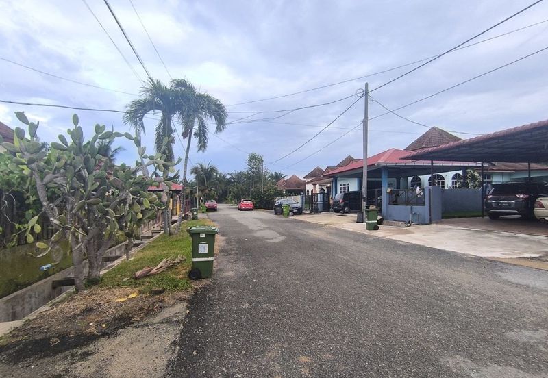 For Sale Single Storey Semi-D, Taman Cempaka Indah, Bandar Bera, Pahang