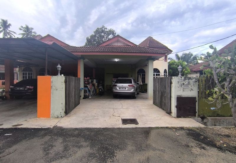 For Sale Single Storey Semi-D, Taman Cempaka Indah, Bandar Bera, Pahang