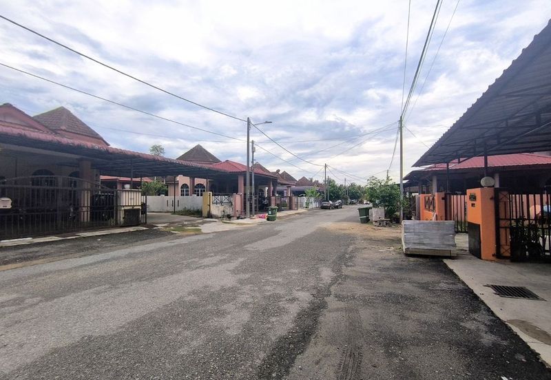 For Sale Single Storey Semi-D, Taman Cempaka Indah, Bandar Bera, Pahang