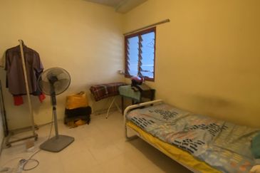 BANDAR TASIK SELATAN KL-Apartment Hot Location Near LRT/MRT/ERL/KTM/TBS FOR SALE