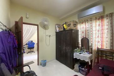 BANDAR TASIK SELATAN KL-Apartment Hot Location Near LRT/MRT/ERL/KTM/TBS FOR SALE