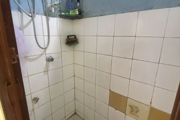 BANDAR TASIK SELATAN KL-Apartment Hot Location Near LRT/MRT/ERL/KTM/TBS FOR SALE