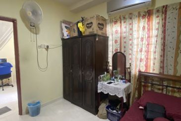 BANDAR TASIK SELATAN KL-Apartment Hot Location Near LRT/MRT/ERL/KTM/TBS FOR SALE