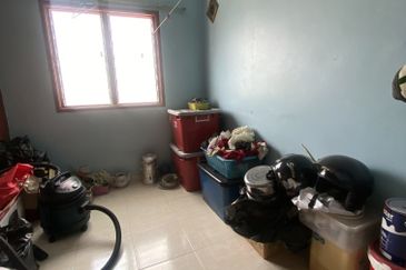 BANDAR TASIK SELATAN KL-Apartment Hot Location Near LRT/MRT/ERL/KTM/TBS FOR SALE