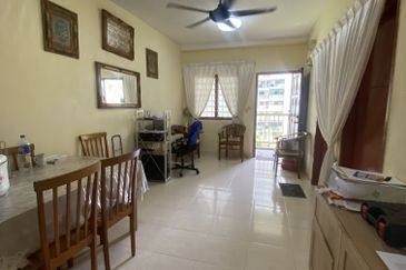 BANDAR TASIK SELATAN KL-Apartment Hot Location Near LRT/MRT/ERL/KTM/TBS FOR SALE