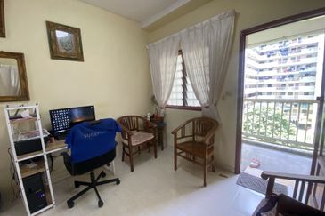 BANDAR TASIK SELATAN KL-Apartment Hot Location Near LRT/MRT/ERL/KTM/TBS FOR SALE