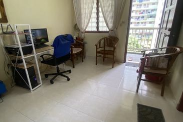 BANDAR TASIK SELATAN KL-Apartment Hot Location Near LRT/MRT/ERL/KTM/TBS FOR SALE