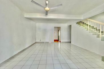 Double Storey House NON BUMI PUJ 2 PUNCAK JALIL FOR SALE