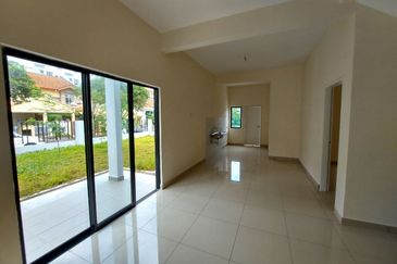 Spacious Newly House CORNER LOT 3 Storey SUPERLINK  Ukay Bestari AMPANG
