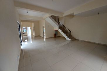 Spacious Newly House CORNER LOT 3 Storey SUPERLINK  Ukay Bestari AMPANG
