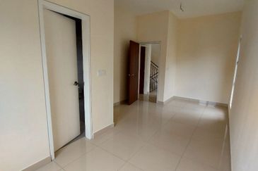 Spacious Newly House CORNER LOT 3 Storey SUPERLINK  Ukay Bestari AMPANG